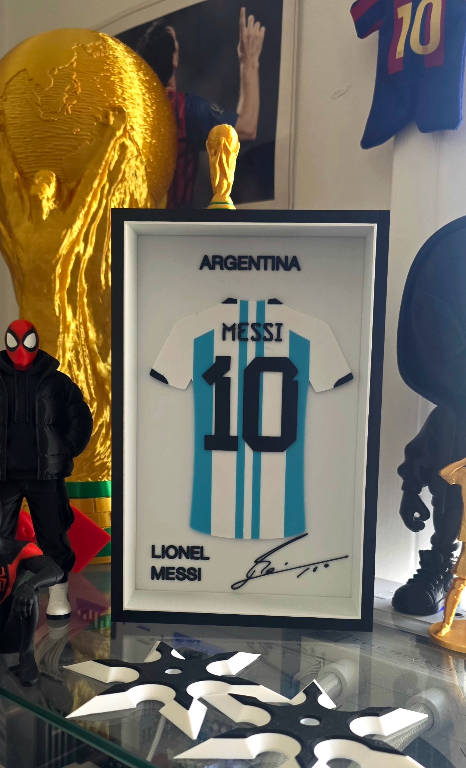 Messi Shadow Box