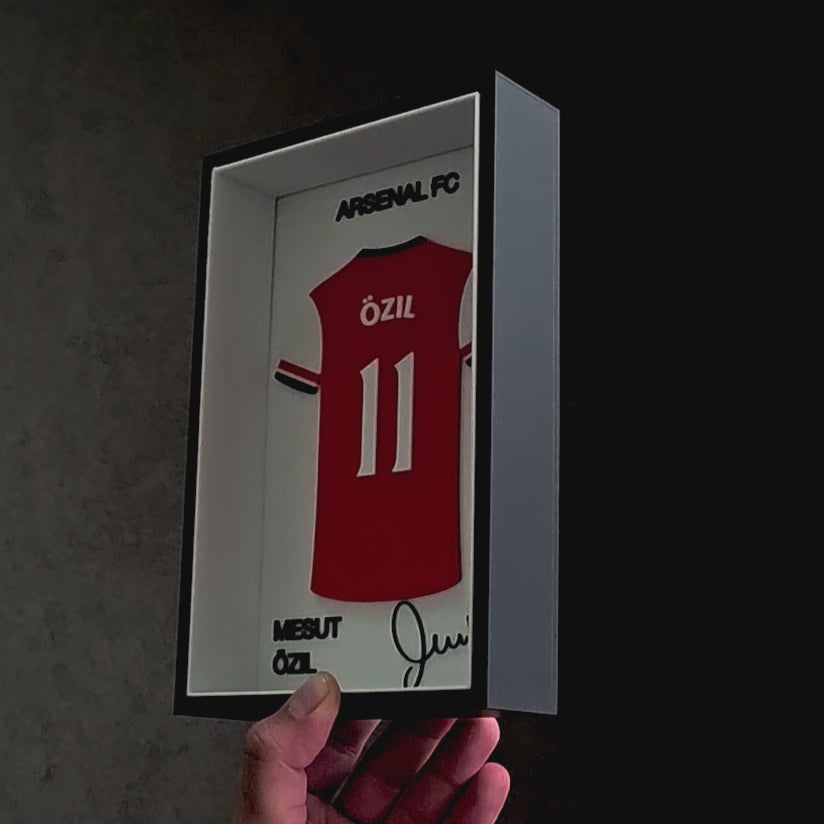 Mesut Özil Arsenal Shadow Box